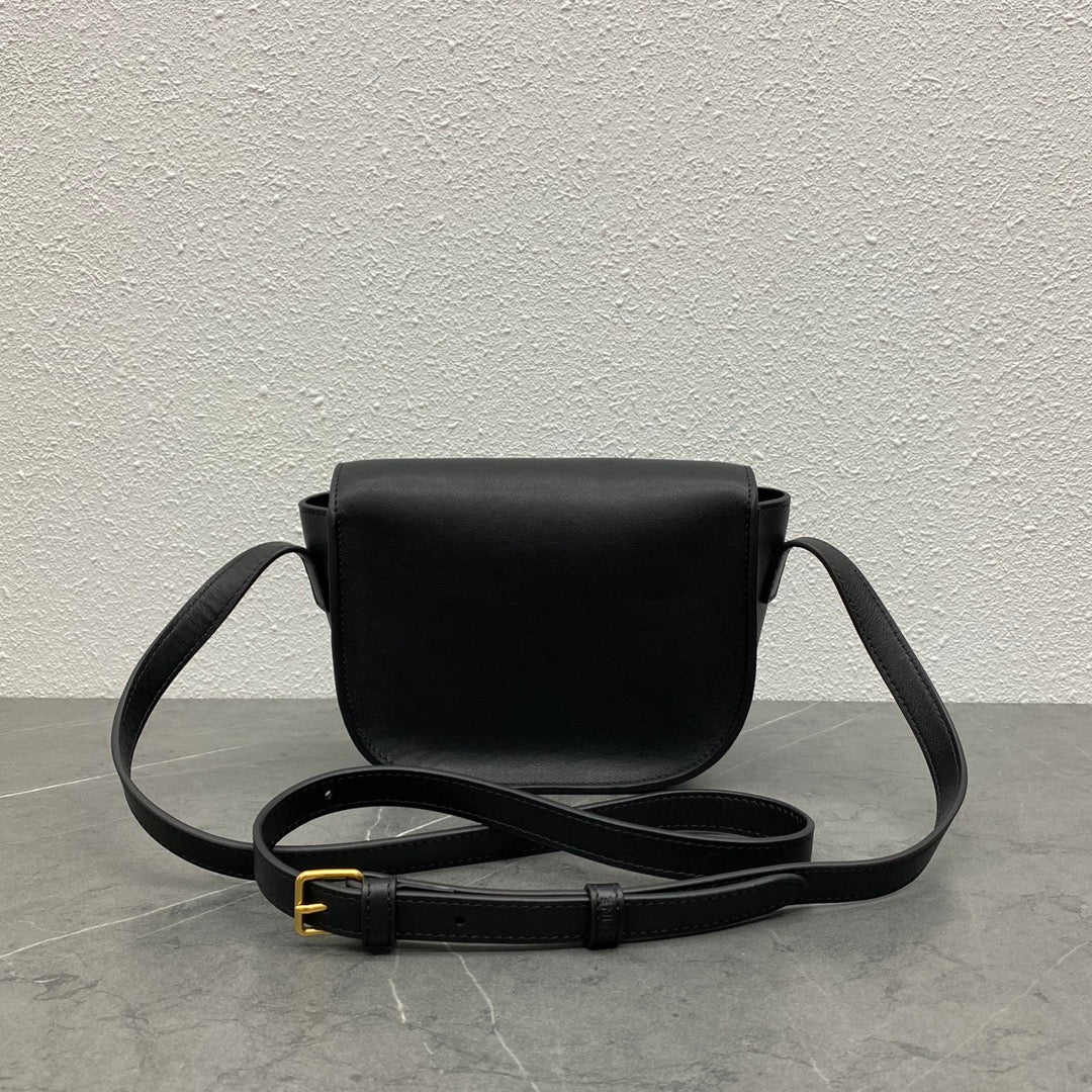 Folco Cuir Triomphe 18 In Black Calfskin