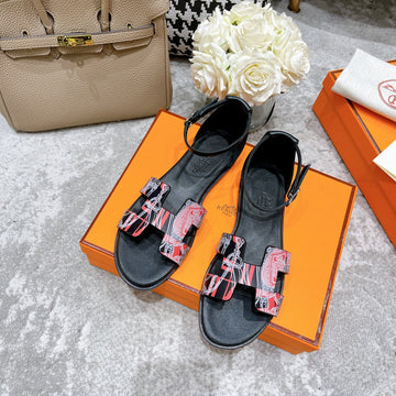 Santorini Sandal Black Calfskin With Pattern