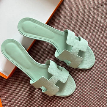 Oasis Sandal Epsom Calfskin Ice