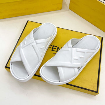 Fendi Crossover Slipper In White Calfskin