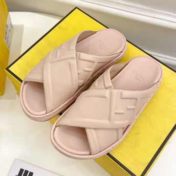 Fendi Crossover Slipper In Pale Pink Calfskin