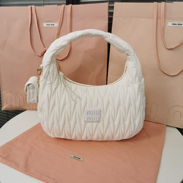 Wander 28 Bag In White Eco - Friendly Nylon