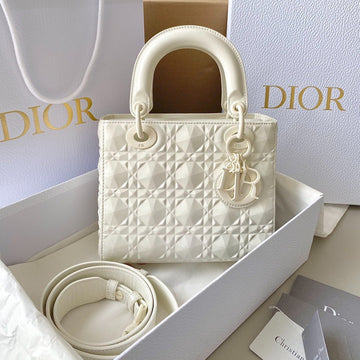 Small Lady 20 White Lambskin Diamond Motif