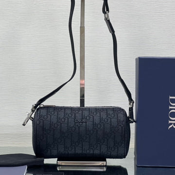 Round Bucket 21 Bag In Black Oblique Jacquard