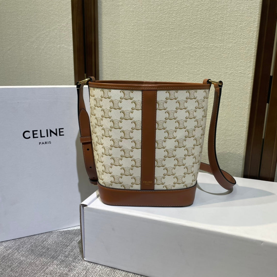Bucket 30 In White Triomphe Canvas And Red Brown Calfskin Trim
