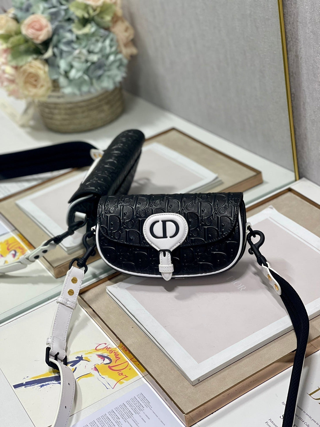 Bobby East-West 21 Bag In Black Lambskin