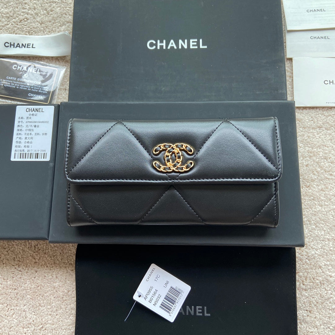 CC 19 Long Wallet 19CM Black Calfskin