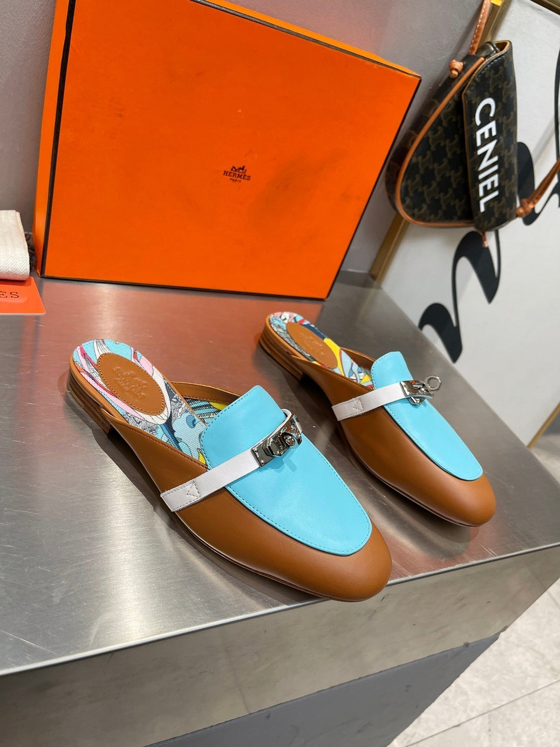 0Z Mule Caramel And Sky Calfskin With Pattern