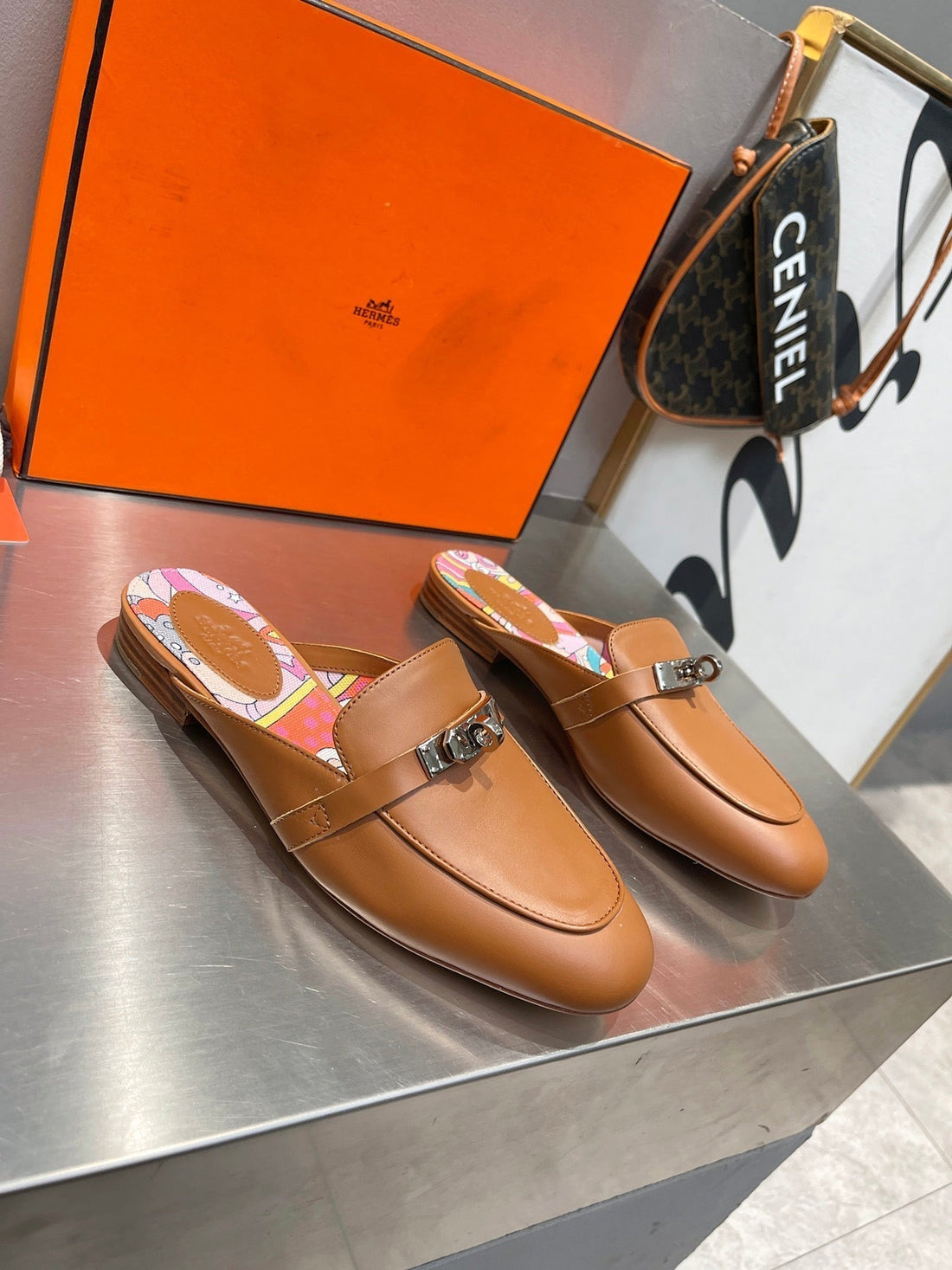 0Z Mule Caramel Calfskin With Pattern