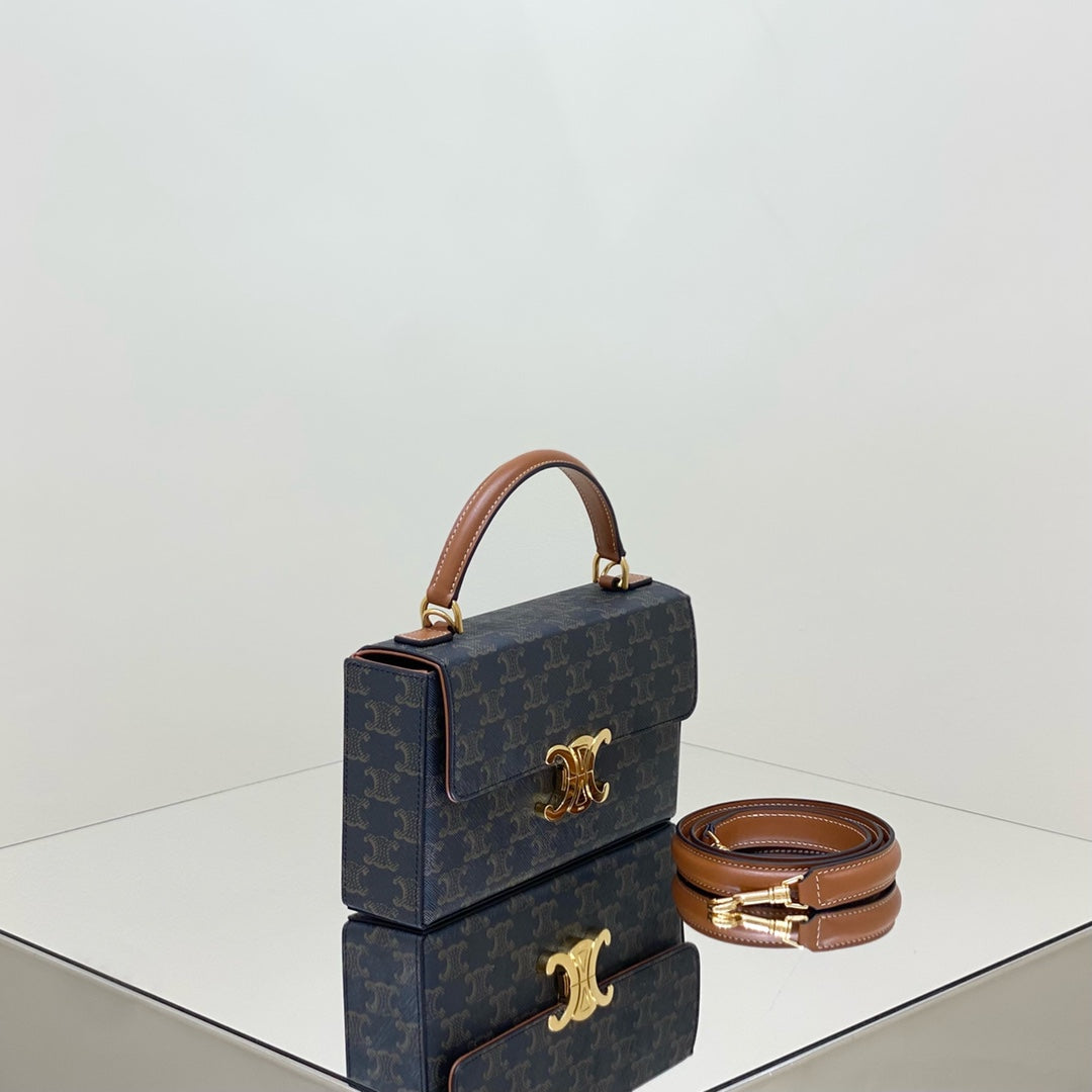 Box Triomphe 22 Black Pattern Natural Calfskin