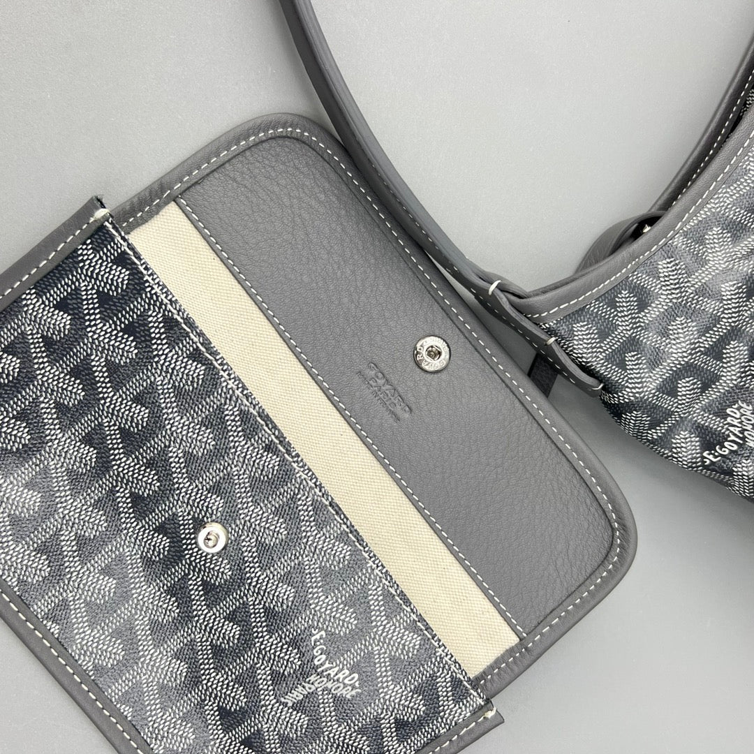 Hobo Bohème 34 In Grey Goyardine Canvas And Calfskin