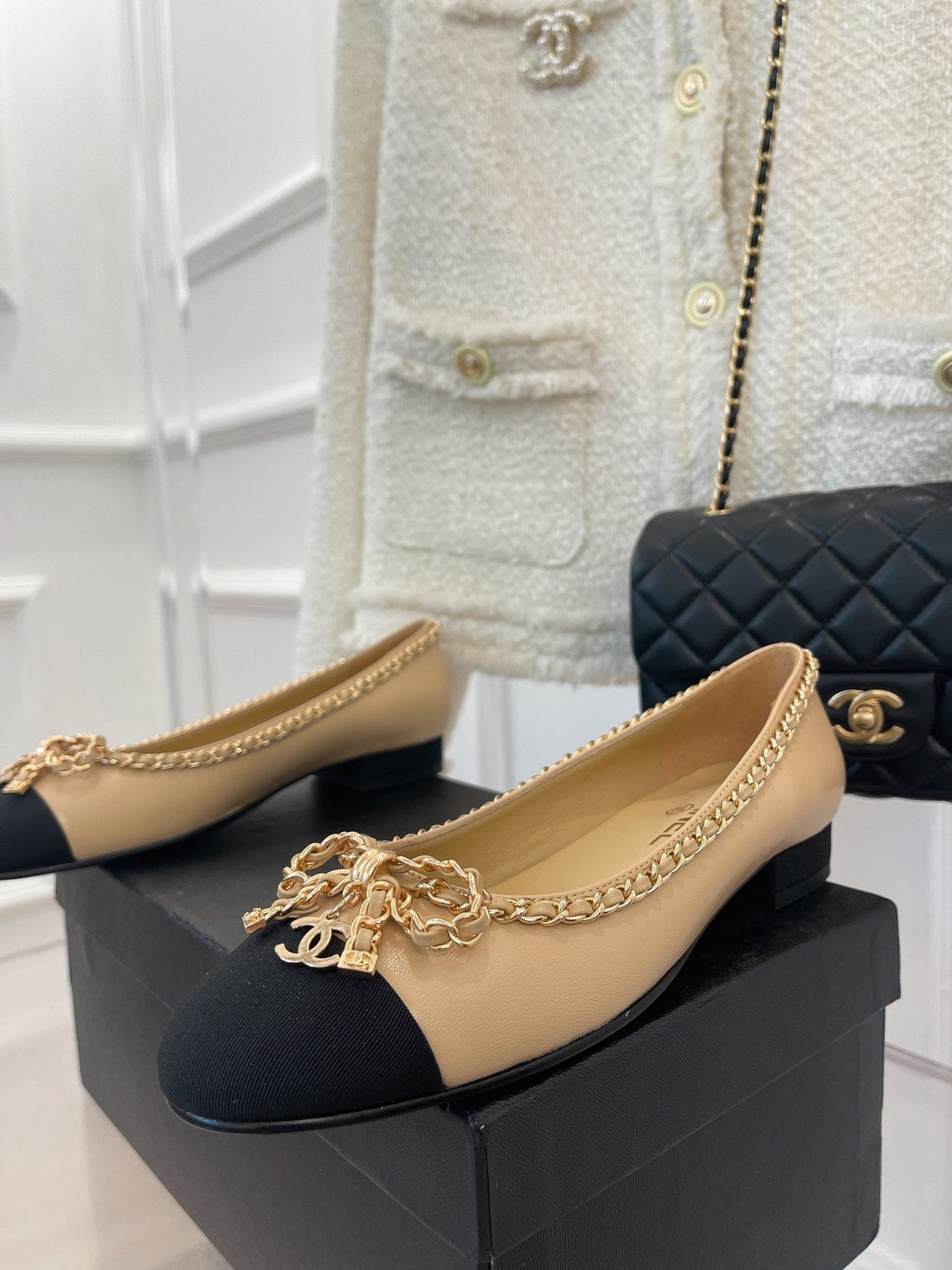 CC Ballet Flats 25MM Beige Bow Tie Chain Lambskin