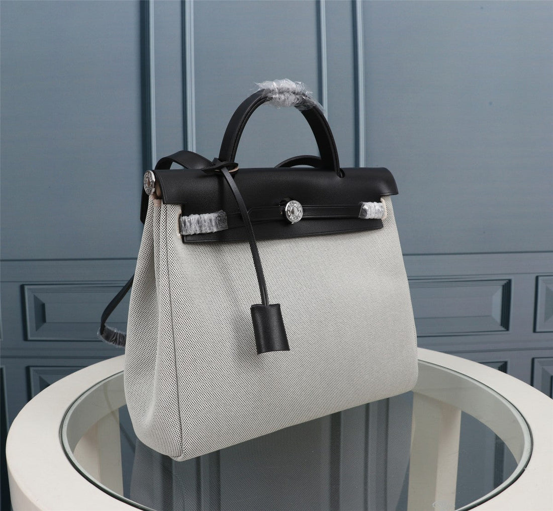 HM Herbag Zip 31 Black And White Canvas