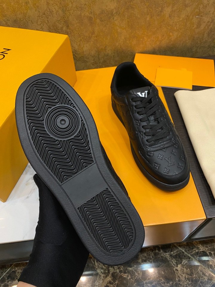 LV Rivoli Sneaker Black Monogram