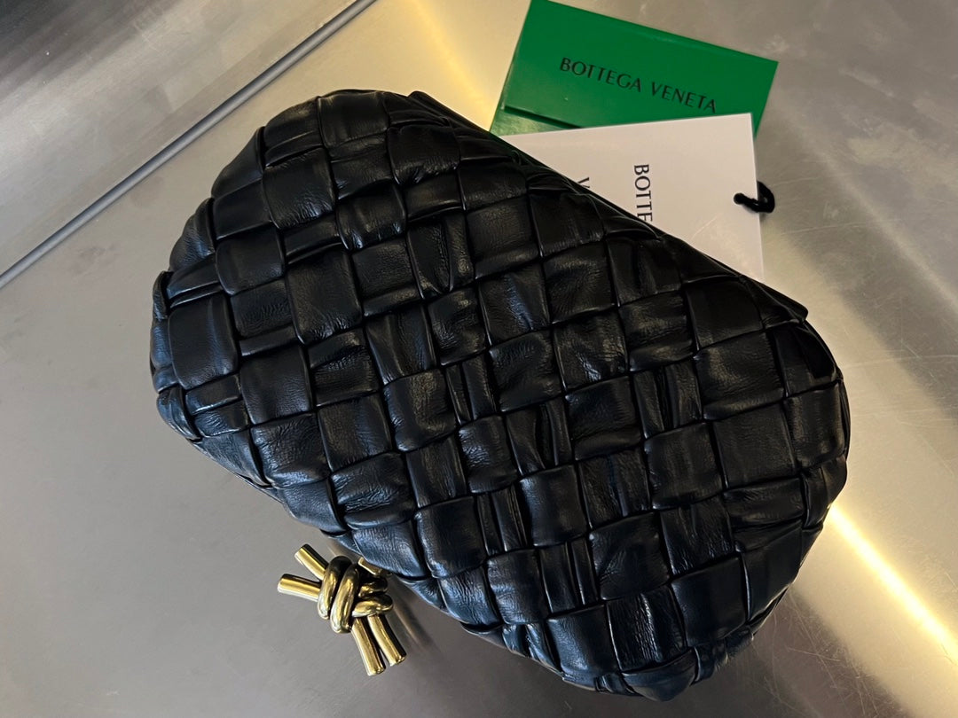 Knot 19 In Black Lambskin