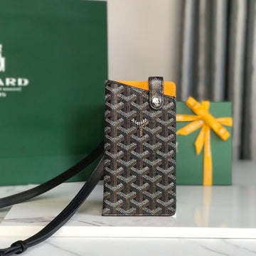 Montmartre Gm Case 18 In Black Goyardine Canvas