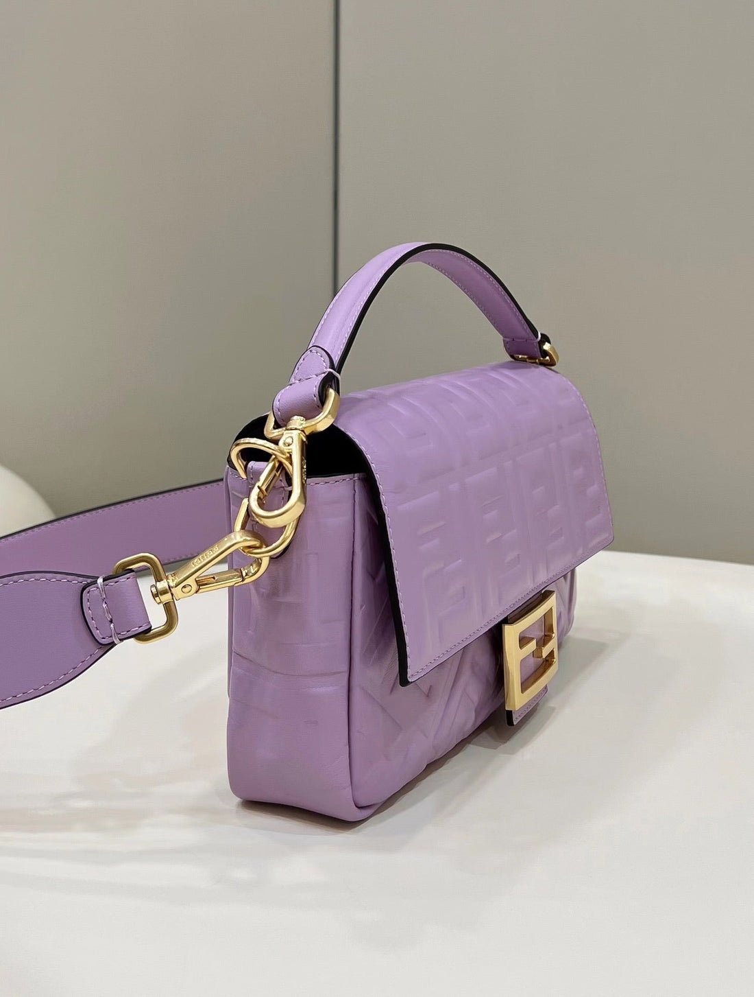 Baguette 27CM Violet Lambskin Gold Hardware