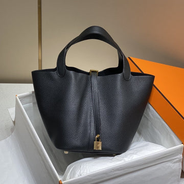 Picotin Lock 22 Black Togo Ghw