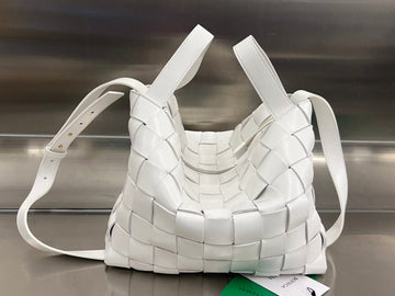 Medium 28 Cassette White Lambskin