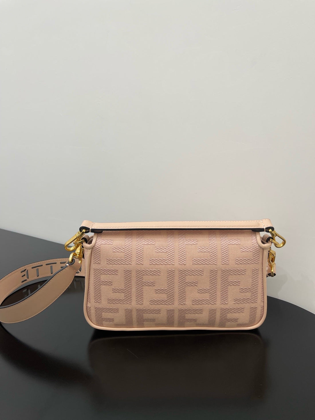 Fendi 26 Baguette Light Pink Nappa Leather Bag With Gold Hardware