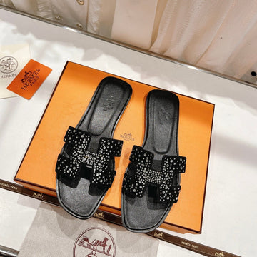 0RAN Sandal Black Lambskin Attach Crystals