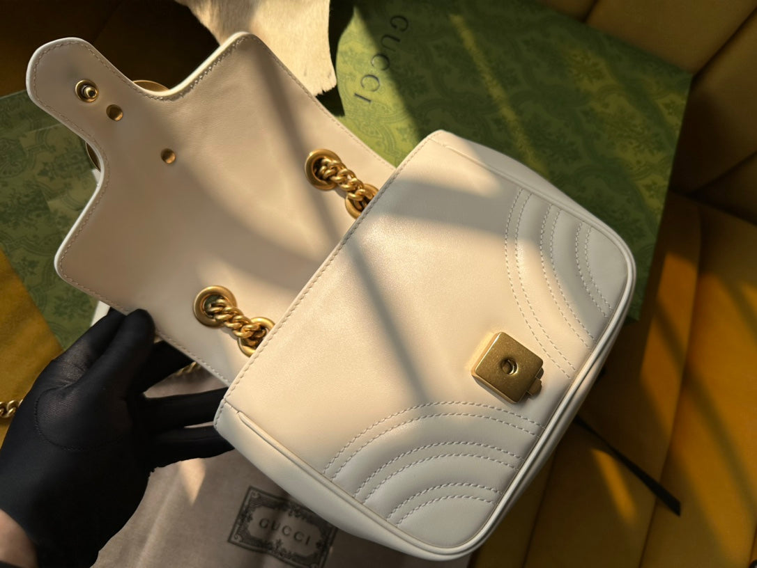 GG Marmont Mini 18 Handbag In White Calfskin