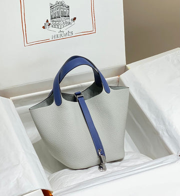 Picotin Lock 18 White Blue Togo Shw