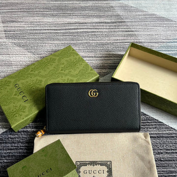 GG Marmont 19 Zip-Around Wallet Black Calfskin