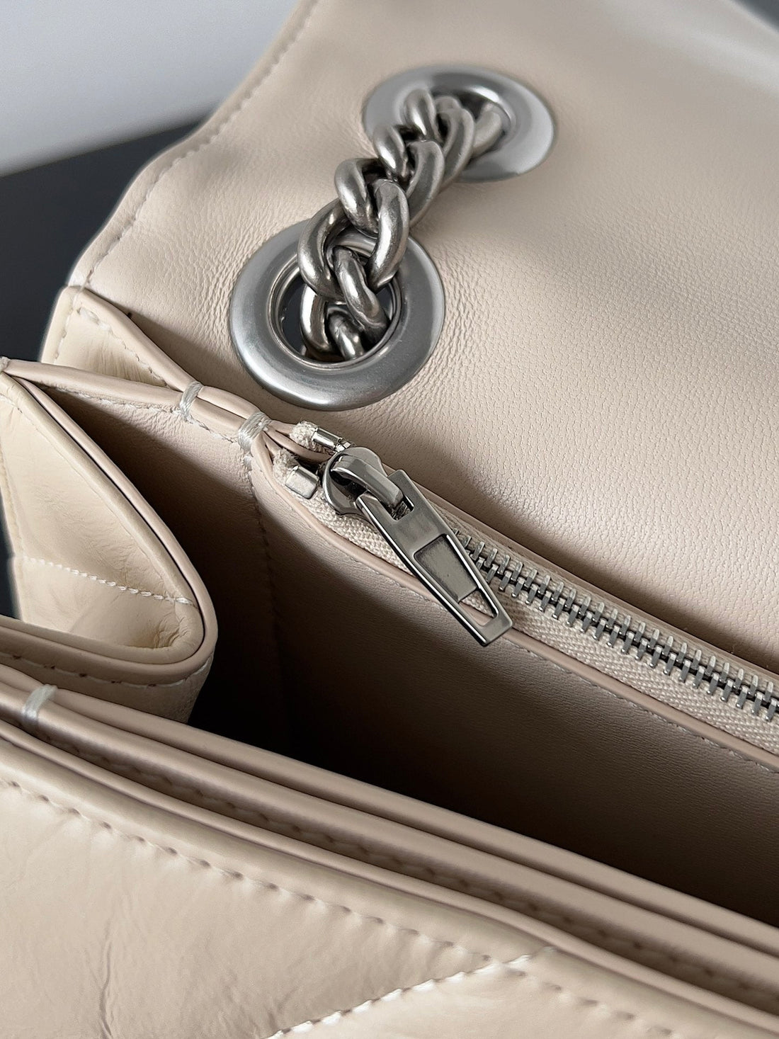 Crush Chained Bag 32 In Beige Quilted Lambskin Silver Hardware