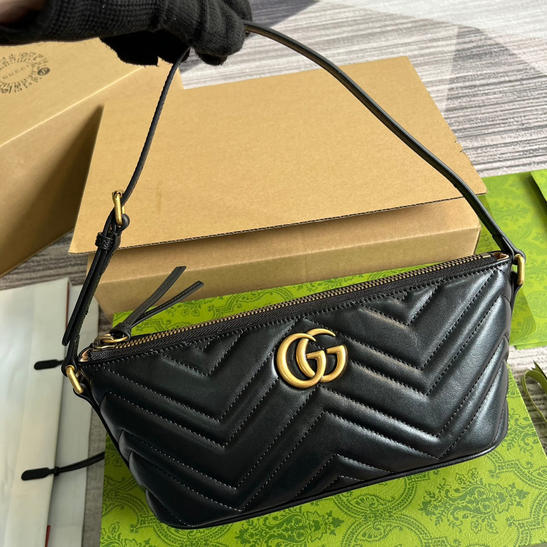GG Marmont Small 23 Handbag In Black Calfskin With Golden Logo