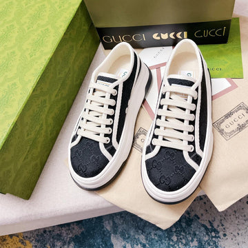 GG Canvas Lace-Up Sneakers Black White