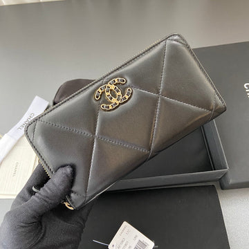 CC 19 Zipped Wallet 19CM Black Calfskin