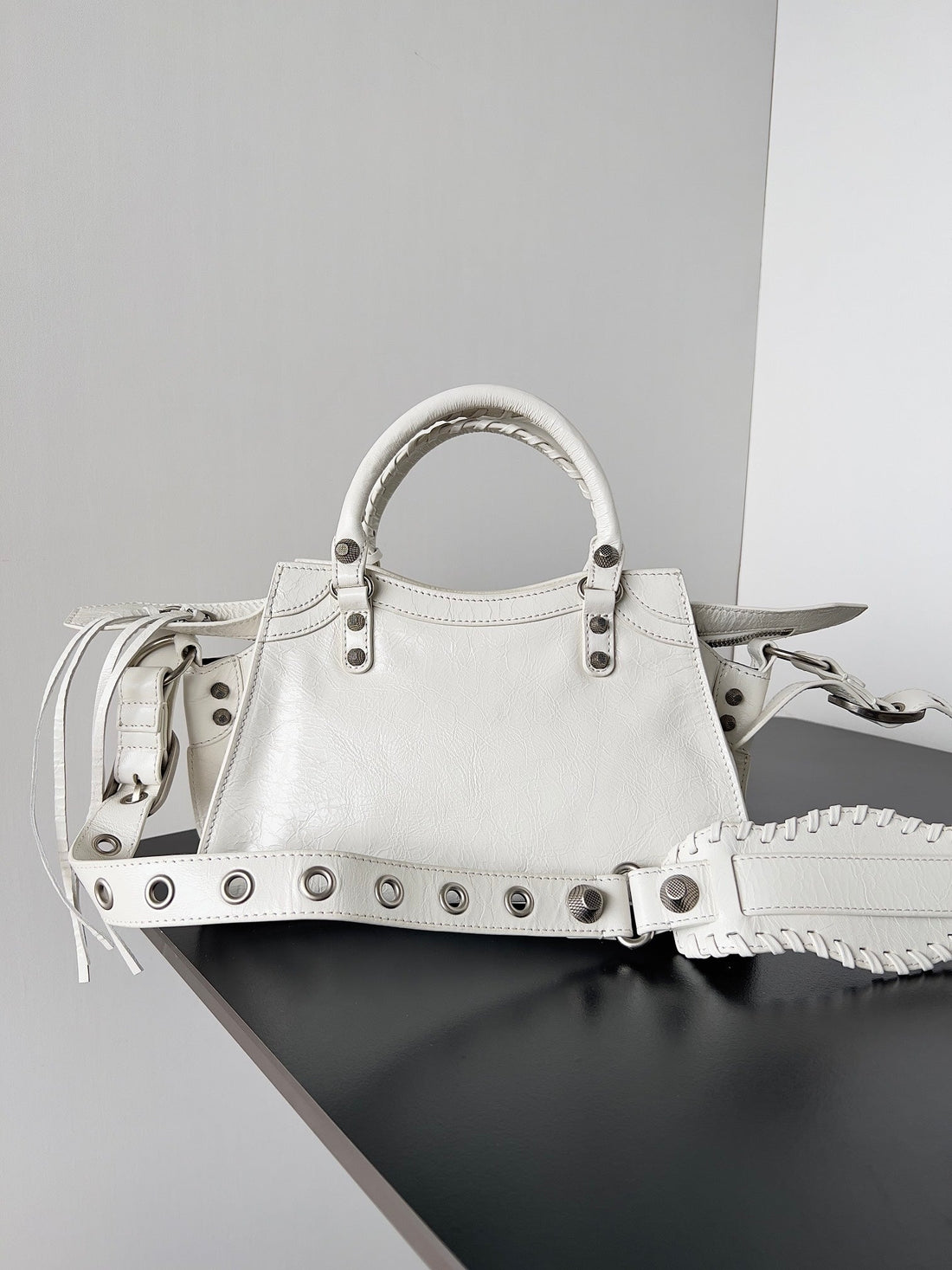 Balenciaga Neo Cagole Scooter Bag White Lambskin 555322