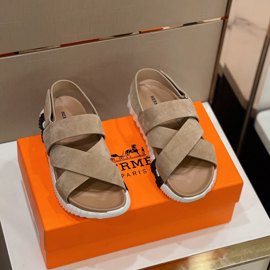 Hm Electric Sandal Camel Suede