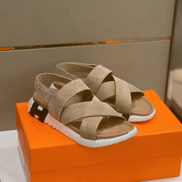 Hm Electric Sandal Camel Suede