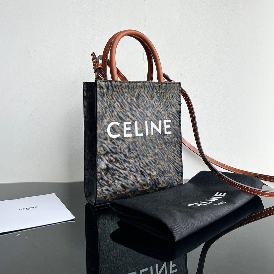 Cabas Triomphe 21 Black Calfskin Tote