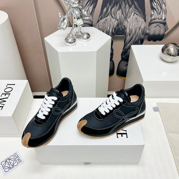 Flow Runner Sneaker In Full Black Suede And Sheepskin