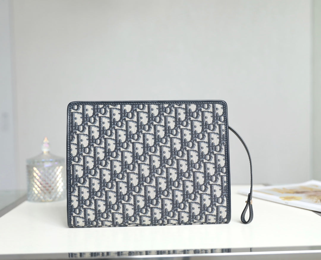 Book Tote 26 In Blue Oblique Jacquard