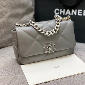 19 Flap Bag 26 Dark Grey Goatskin Silver Hardware