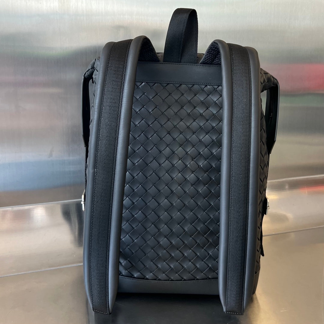 Backpack 42 In Black Calfskin