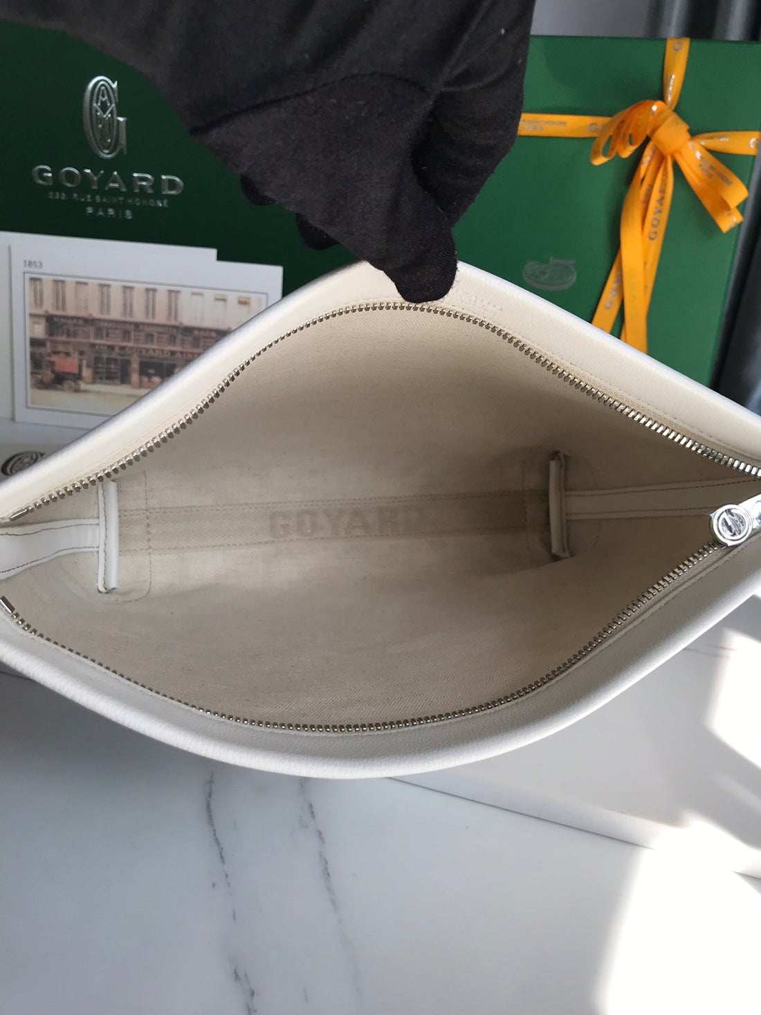 Conti Pouch 24 In White Lambskin And Goyardine Canvas