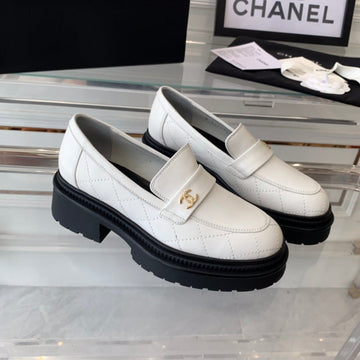 Moccasins White Black Quilted Calfskin