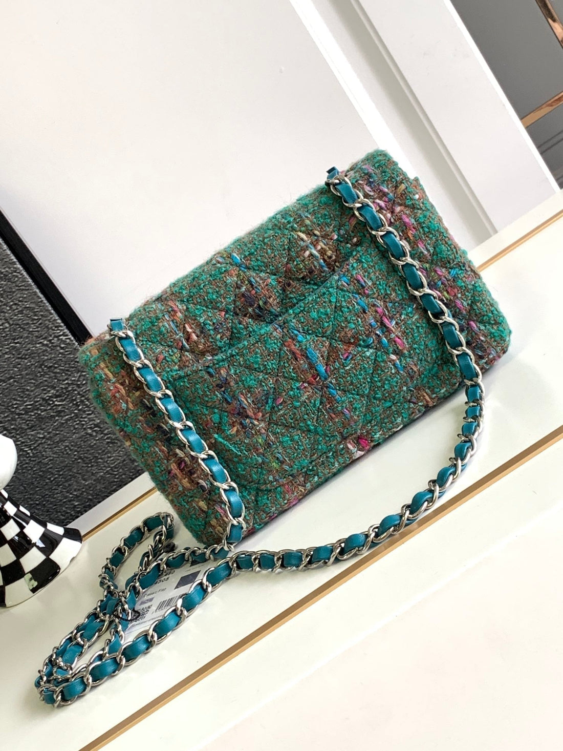 CC Medium 20 Classic Bag In Green Forest Wool Tweed
