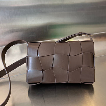 Cassette 23 In Chocolate Calfskin With Wavy Pattern
