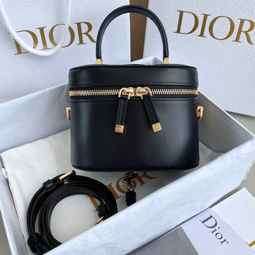 Signature Vanity 16 In Black Lambskin
