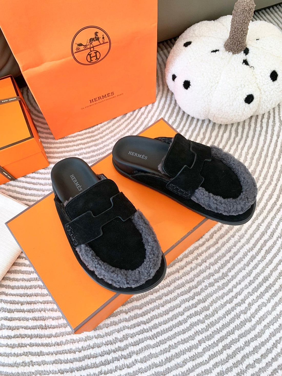 Hm Go Mule Black Mix Grey Black Suede Lined With Wool Fleece 963221