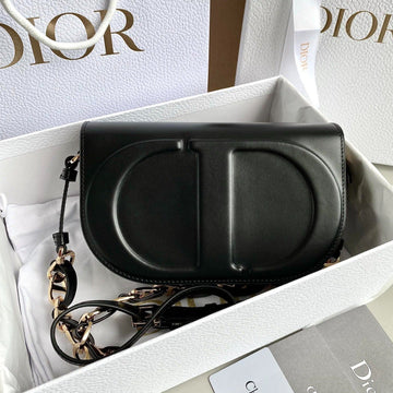 Signature Hobo 21 Bag In Black Calfskin