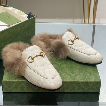 Horsebit Mule In White Embossed Calfskin And Lamb Wool Lining