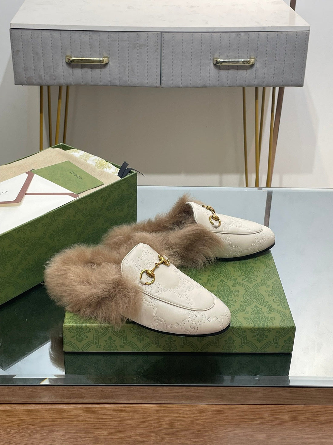 Horsebit Mule In White Embossed Calfskin And Lamb Wool Lining
