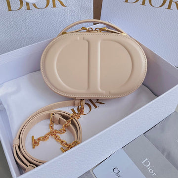 Signature 18 Oval Bag In Beige Calfskin